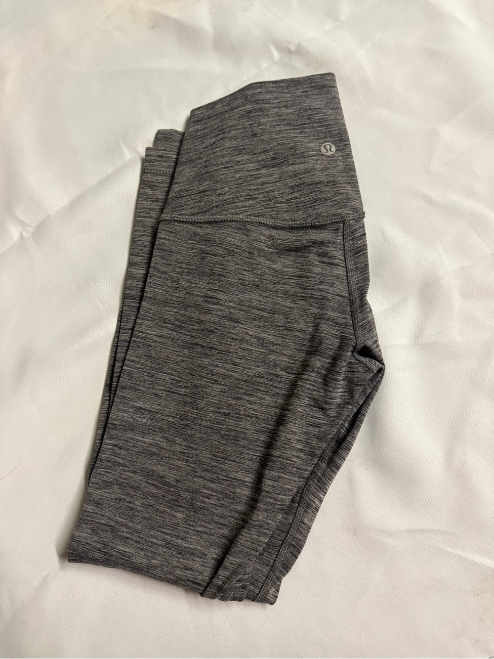 Lululemon grey ankle length leggings